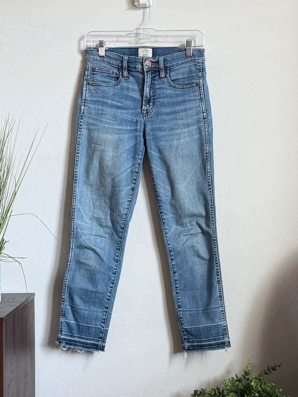 J.Crew Vintage Straight Jeans Raw Hem Light Wash Denim 26